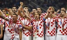 开云体育视频直播-包含捷克队惨遭淘汰，晋级前景黯淡的词条