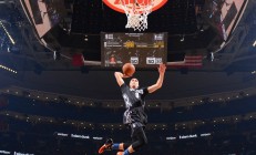 开云体育下载-逆转之夜，阿劳霍末节狂飙，伊拉克力克埃及震惊亚洲杯