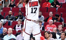 开云体育直播-火箭再次告负，球队战绩持续低迷的简单介绍