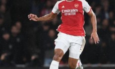 开云体育中国官网-阿森纳险胜对手，晋级前景充满挑战的简单介绍