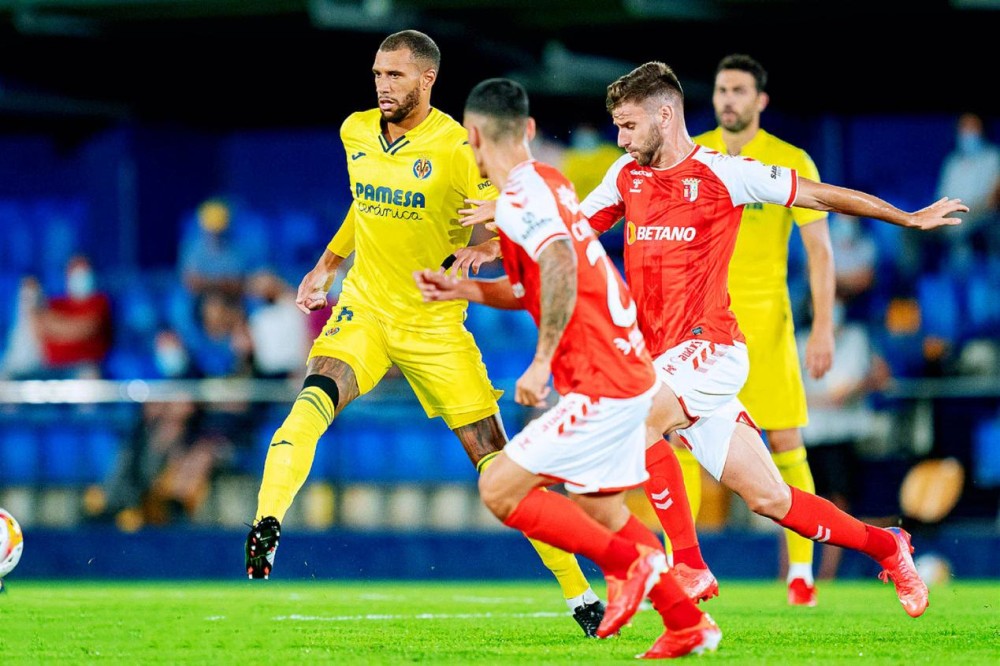 皇马遭遇维拉利亚尔挑战，从速追回积分