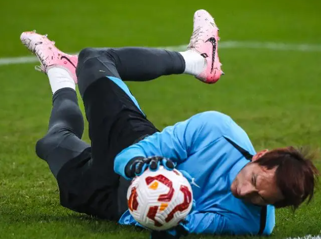 深圳遭遇连败,保级形势严峻的简单介绍 深圳遭遇连败,保级形势严峻的简单介绍