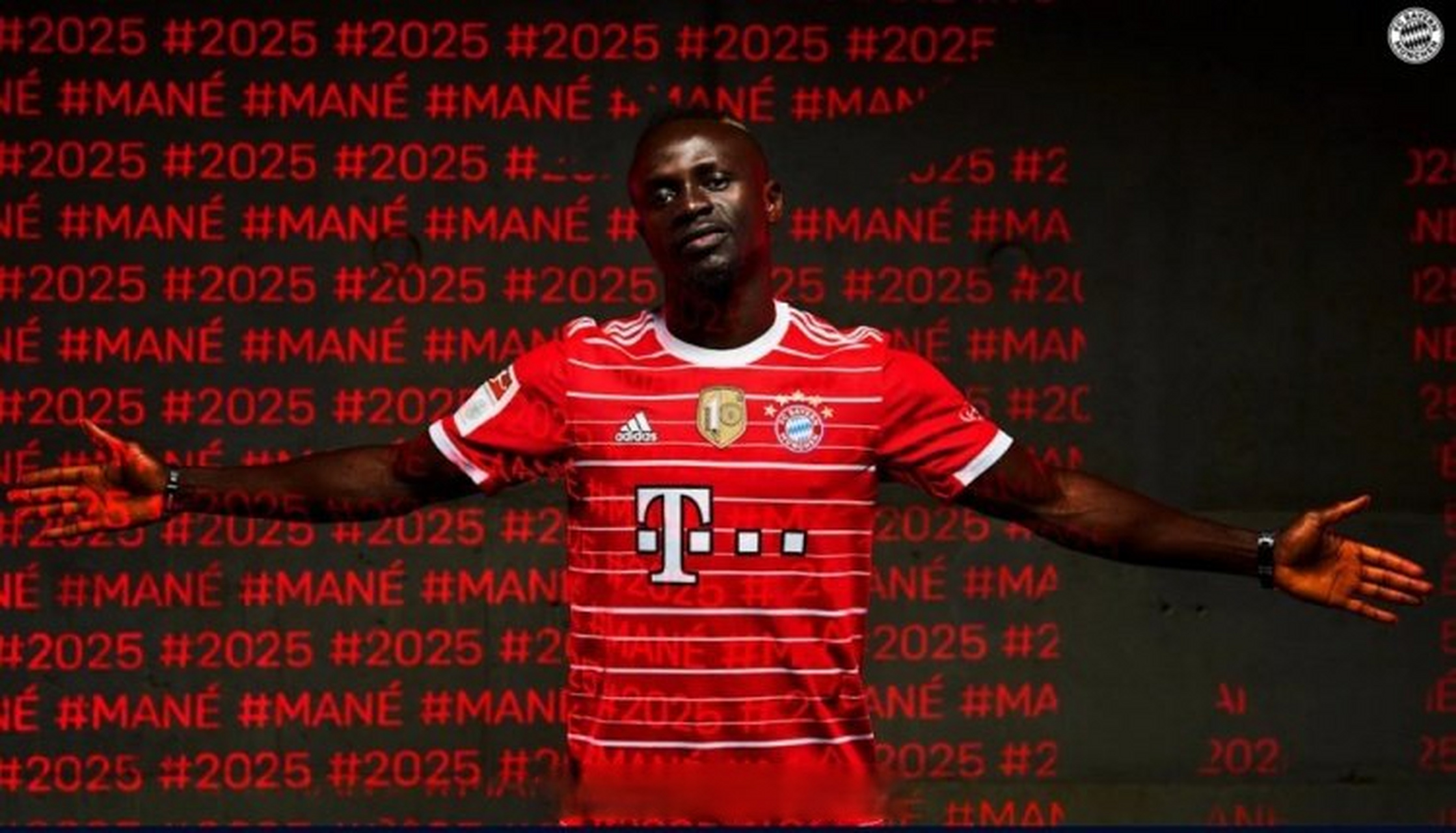 利物浦铁卫成功加盟拜仁慕尼黑的简单介绍