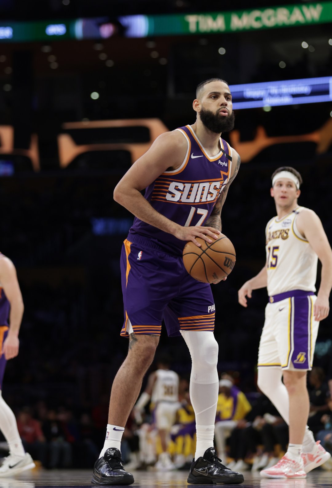 迪拜骑士客场战胜洛杉矶湖人，凤凰涅槃的简单介绍