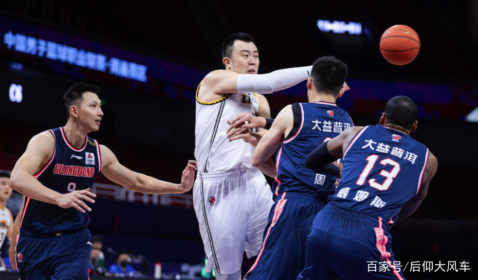 包含冰岛连战连胜立陶宛，赢得小组出线先机的词条