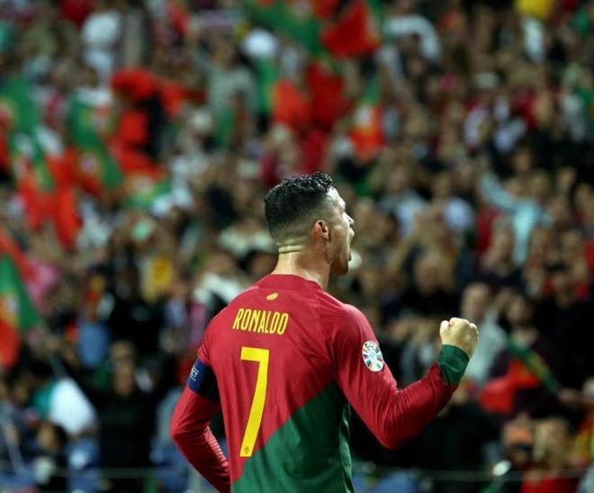 葡萄牙欧预赛完胜威尔士，C罗完美发挥的简单介绍