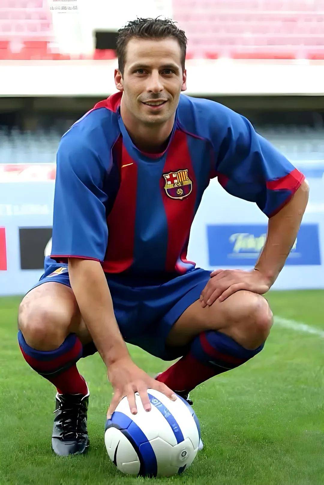 包含传奇球员退役,球迷和队友们为他的贡献而感动的词条 包含传奇球员退役,球迷和队友们为他的贡献而感动的词条