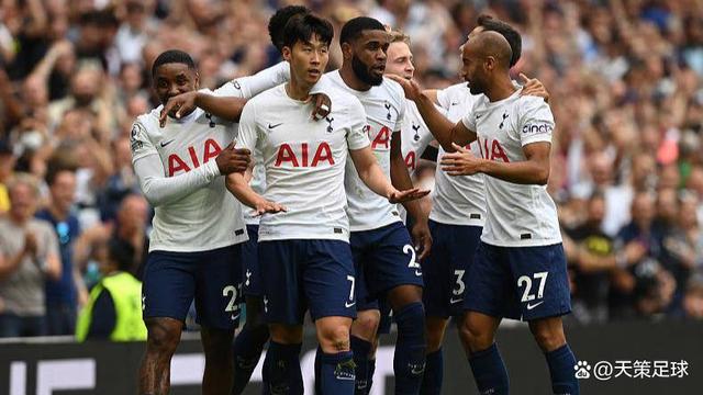 包含热刺主场不敌谢菲联，争冠形势岌岌可危的词条