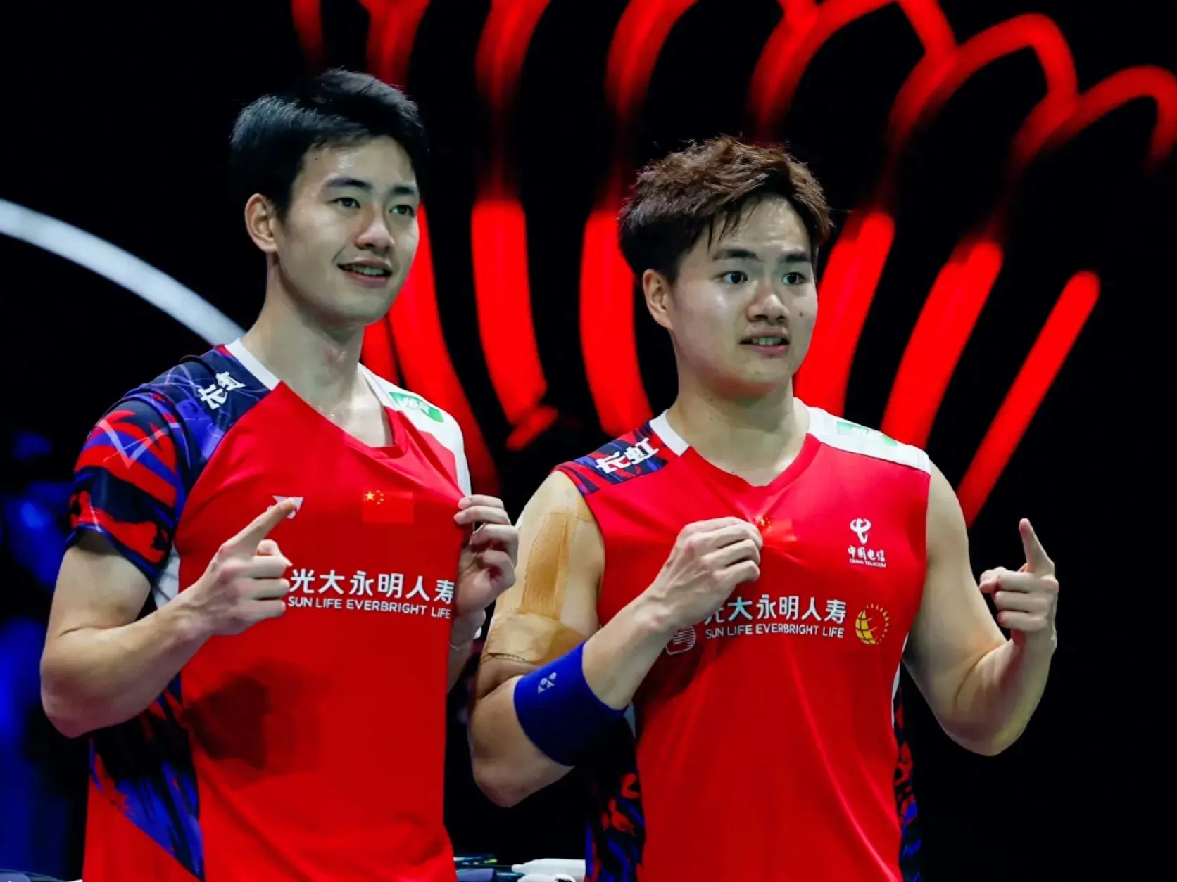 关于印尼羽毛球队完胜英格兰羽毛球队，安赛龙制霸全场的信息