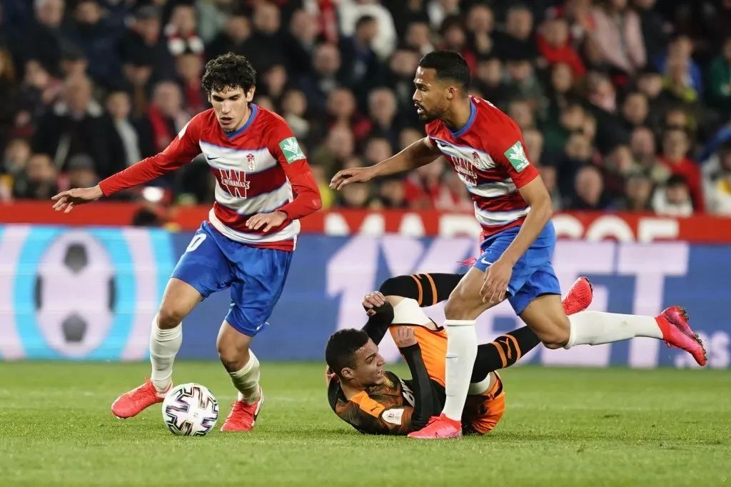 包含瓦伦西亚绝杀韩国，弗拉霍维奇关键制胜的词条