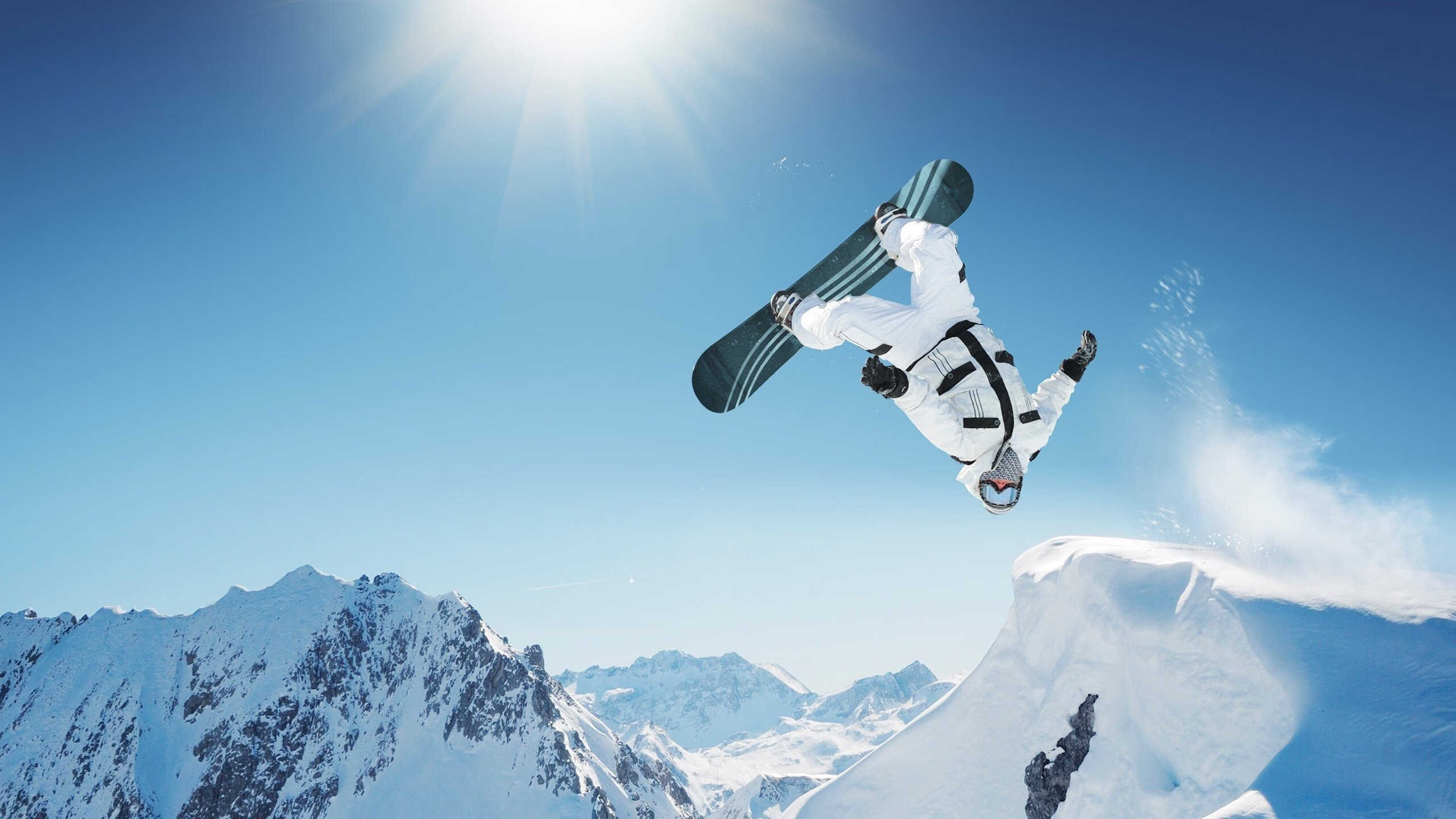 英超争冠焦点战,勒沃库森横扫马赛,德甲劲旅的欧战宣言