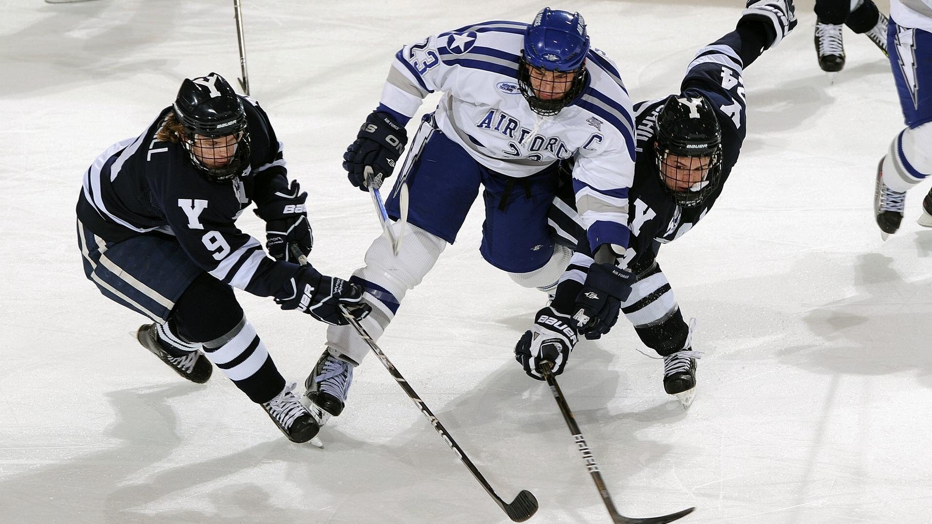 绿茵场上的险胜与乒乓球台的统治，德国足球的坚韧与许昕的火热状态